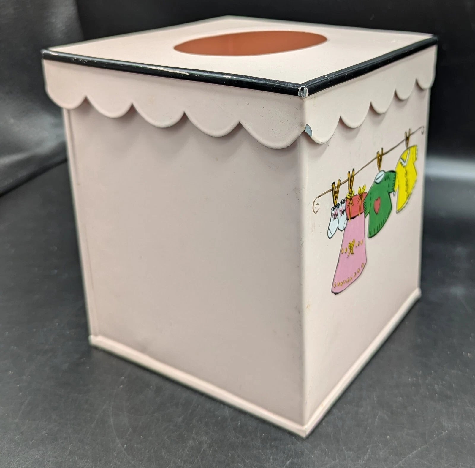 Tissue Box Cover Scalloped Edges Pink Laundry Room Funky Fun Metal | eBay