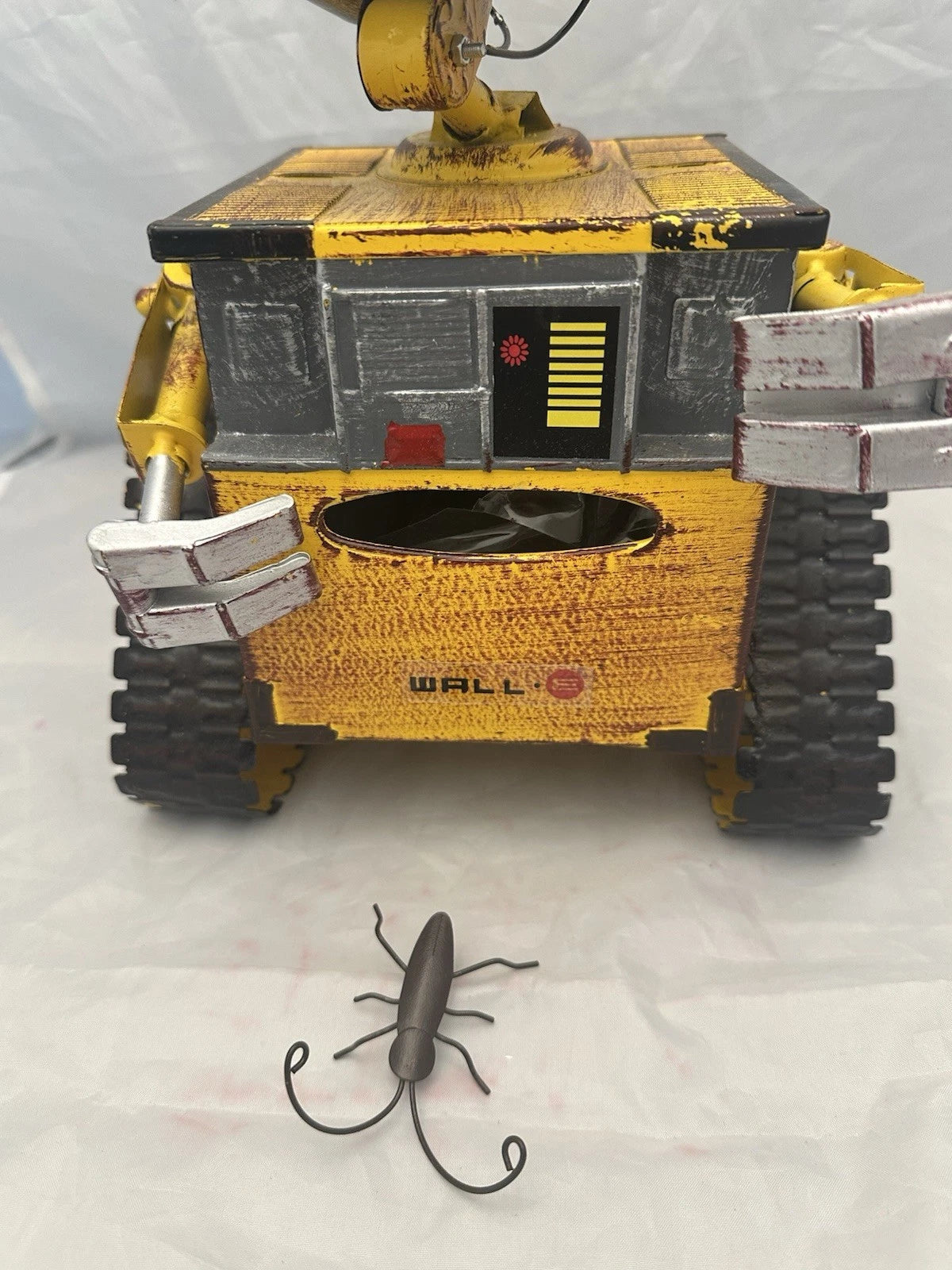 Metal Robot Style Tissue Box Movable Arms Design, Cute Wall-E Inspired w Mag Bug | eBay