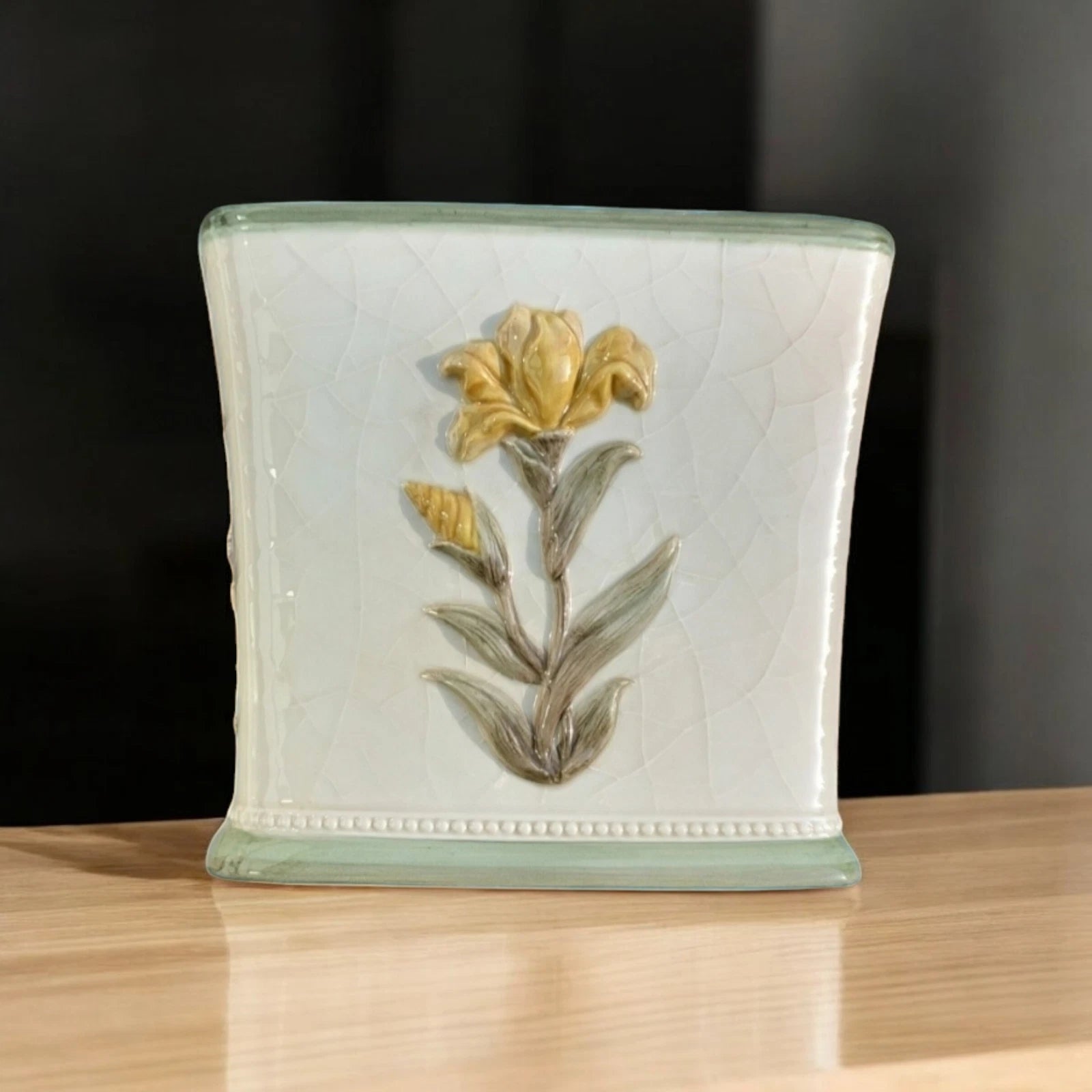 Croscill Crackle Glaze Raised Flowers Veronica Bath Ceramic Tissue Box Cover | eBay