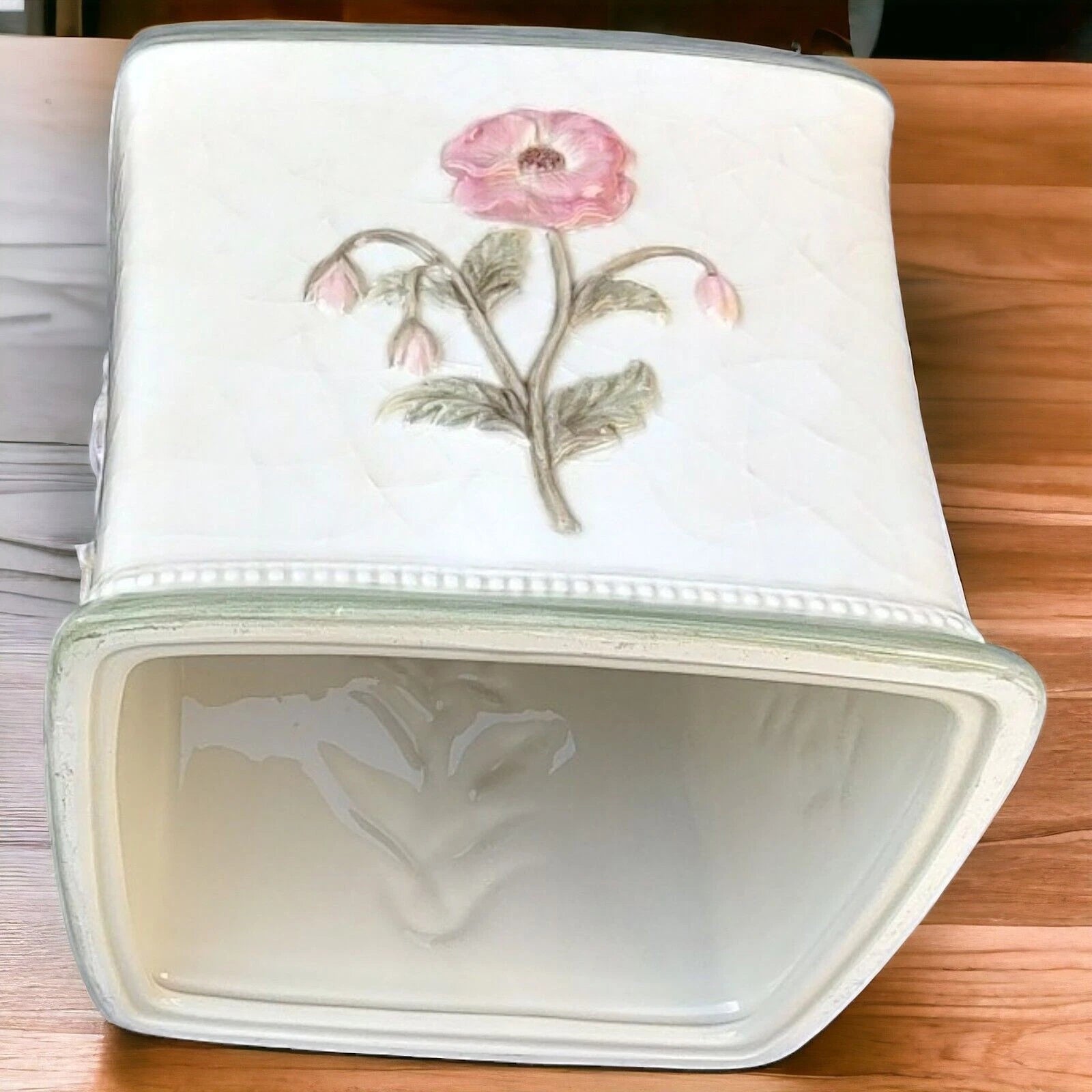 Croscill Crackle Glaze Raised Flowers Veronica Bath Ceramic Tissue Box Cover | eBay
