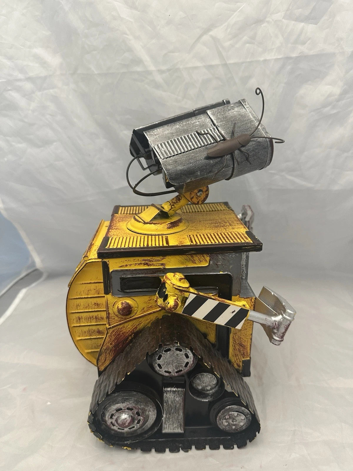 Metal Robot Style Tissue Box Movable Arms Design, Cute Wall-E Inspired w Mag Bug | eBay
