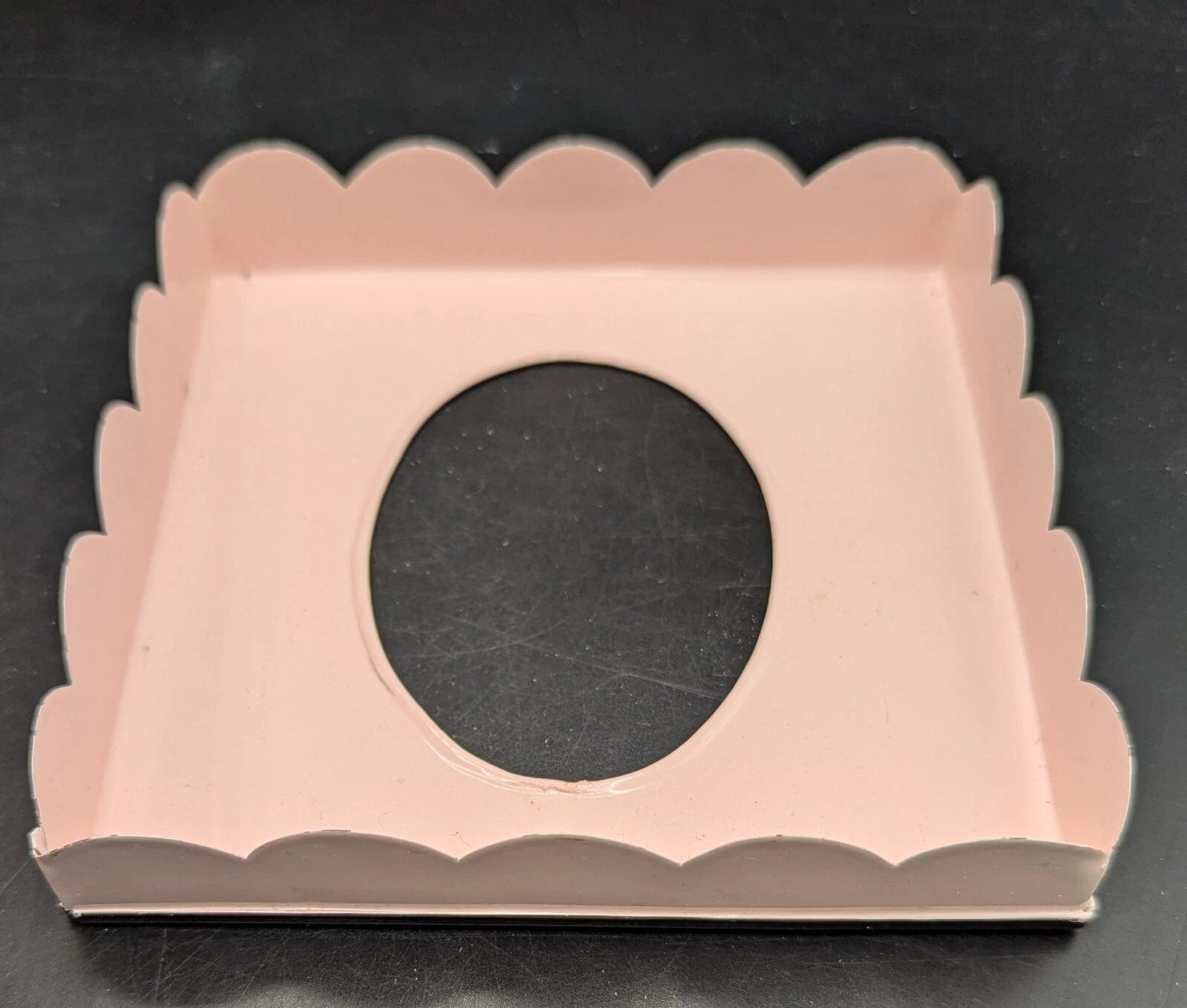 Tissue Box Cover Scalloped Edges Pink Laundry Room Funky Fun Metal | eBay