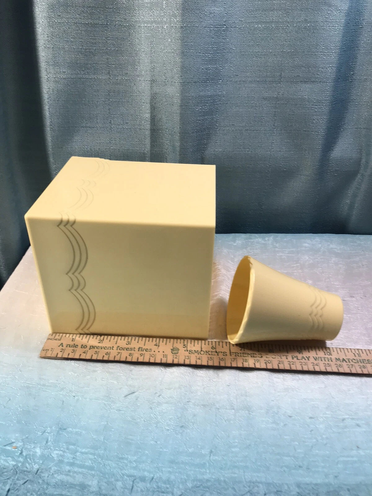 Martha Stewart Everyday Yellow Scalloped Plastic Tissue Box Cover & Matching Cup | eBay