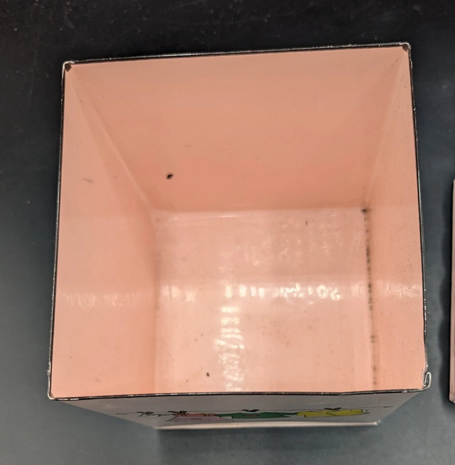 Tissue Box Cover Scalloped Edges Pink Laundry Room Funky Fun Metal | eBay