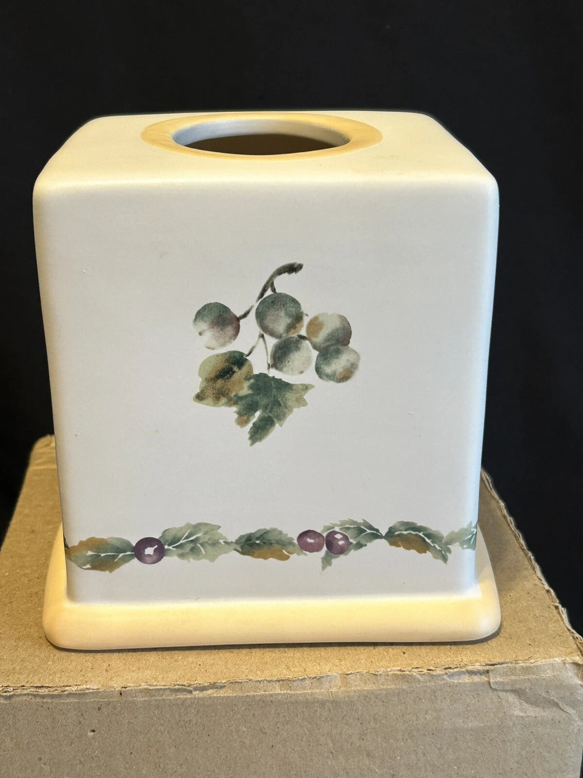 PFALTZGRAFF GIFTWARE PF 2027 STONEWARE TISSUE BOX COVER GRAPES In Box | eBay