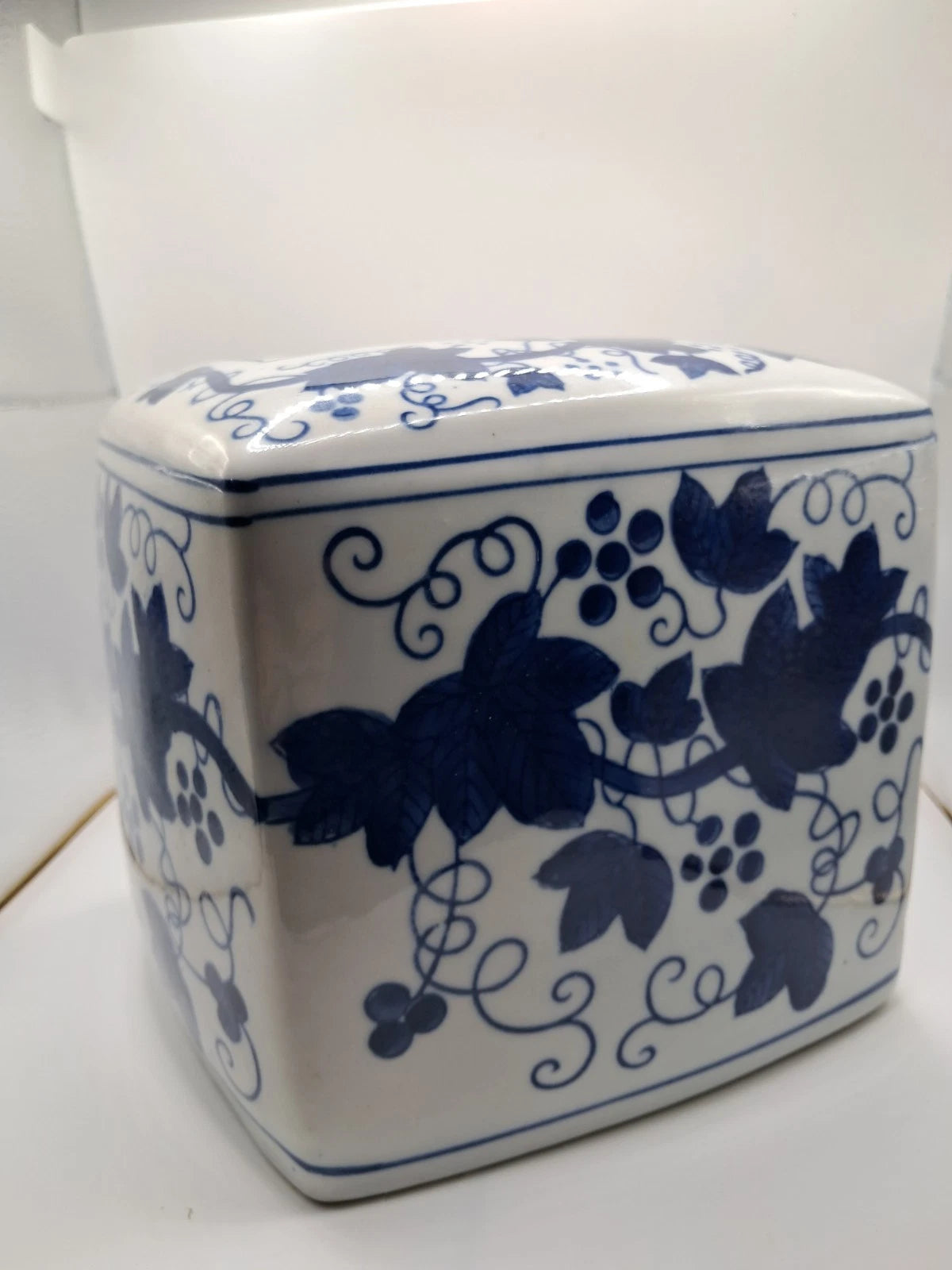 Blue White Grape Vine Leaves Heavy Ceramic Bathroom Tissue Holder 6 1/4" Square | eBay