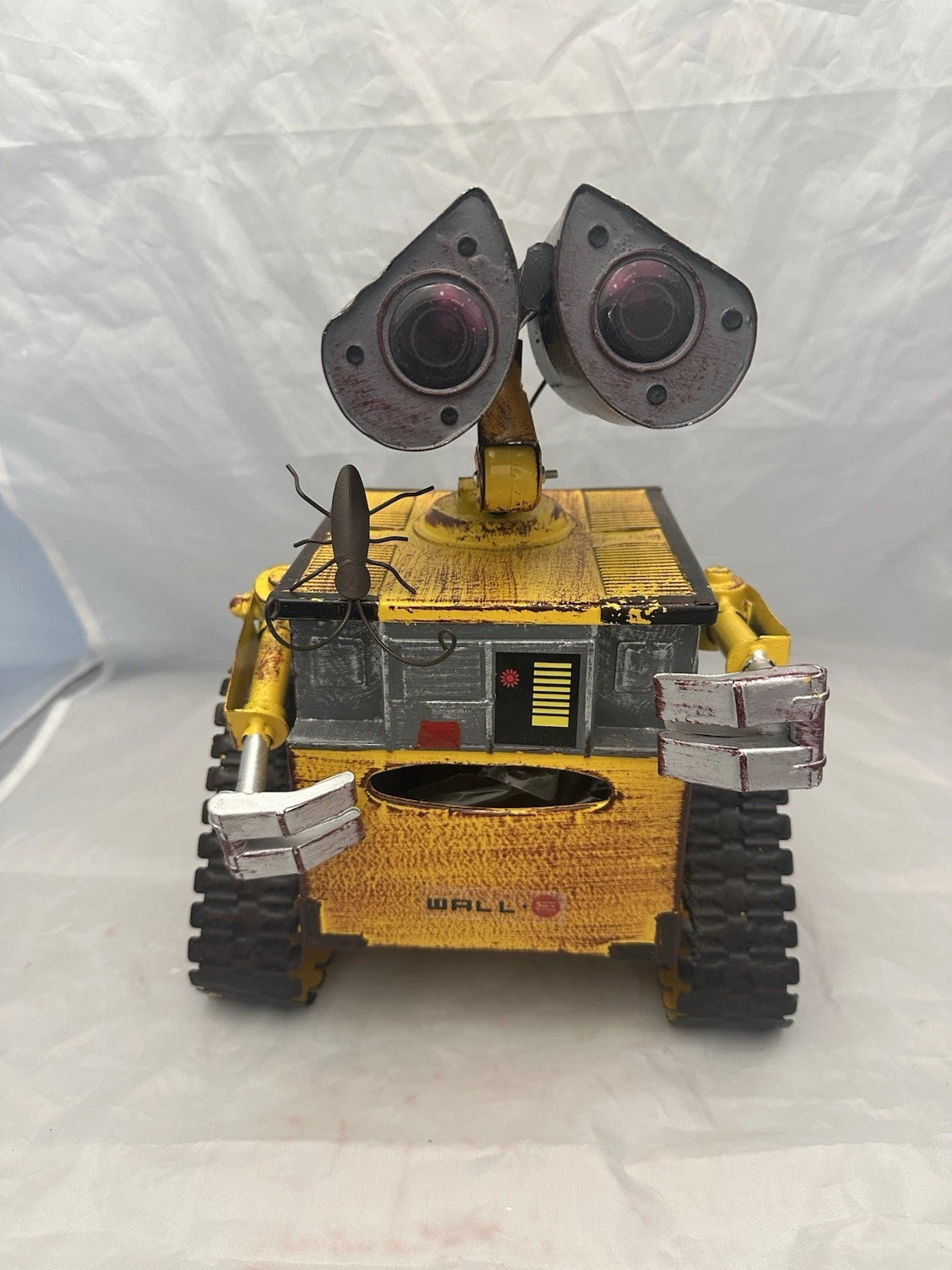 Metal Robot Style Tissue Box Movable Arms Design, Cute Wall-E Inspired w Mag Bug | eBay