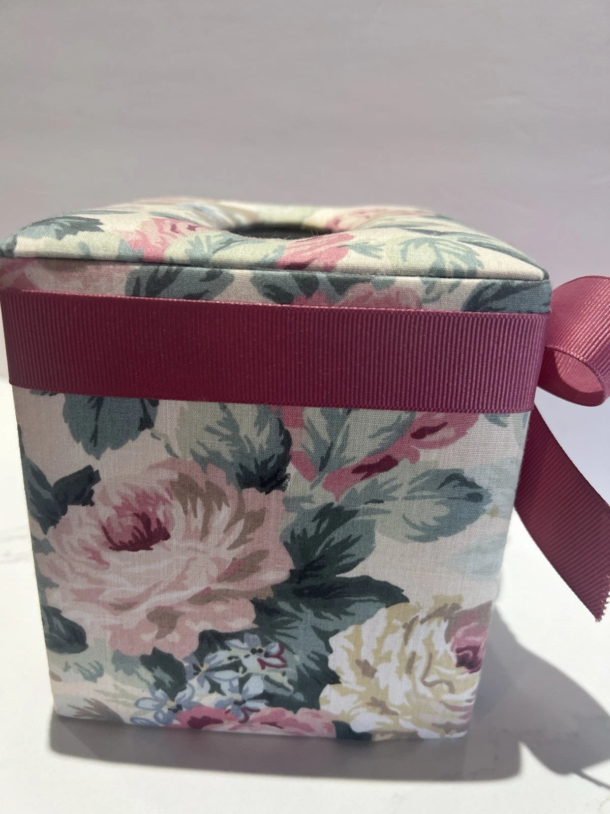 Vintage Croscill Chartwell Floral Fabric Tissue Box Cover Kleenex Cottage | eBay
