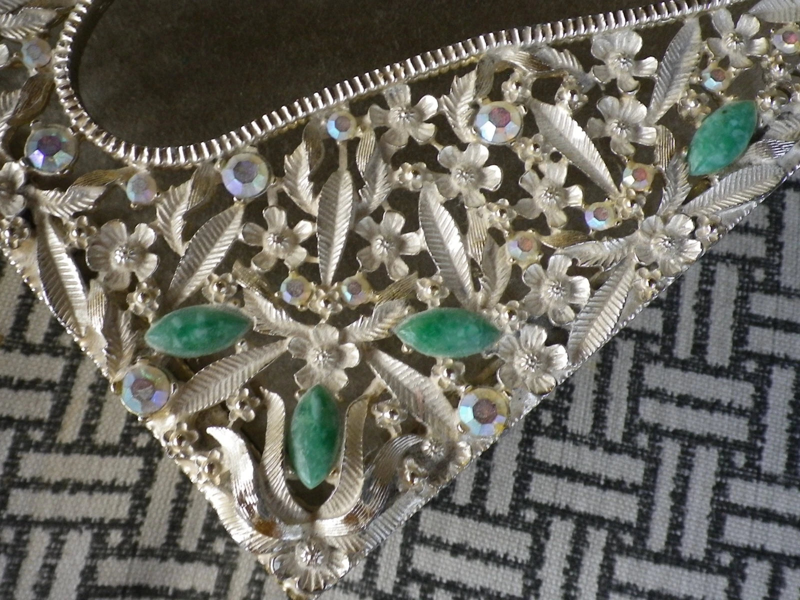 Vintage Gold Tone Metal Tissue Box Holder Filigree green stone aurora borealis | eBay