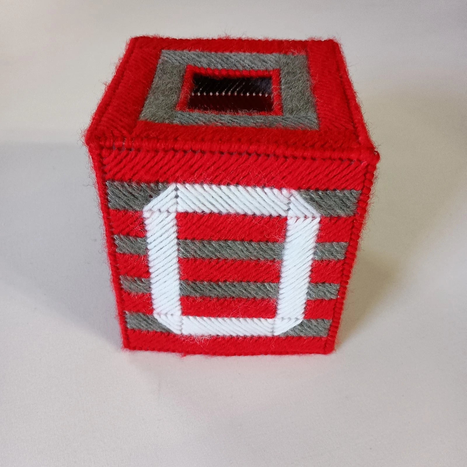 Vintage Needlepoint Kleenex Tissue Box Cover Scarlett And Gray White Block O | eBay