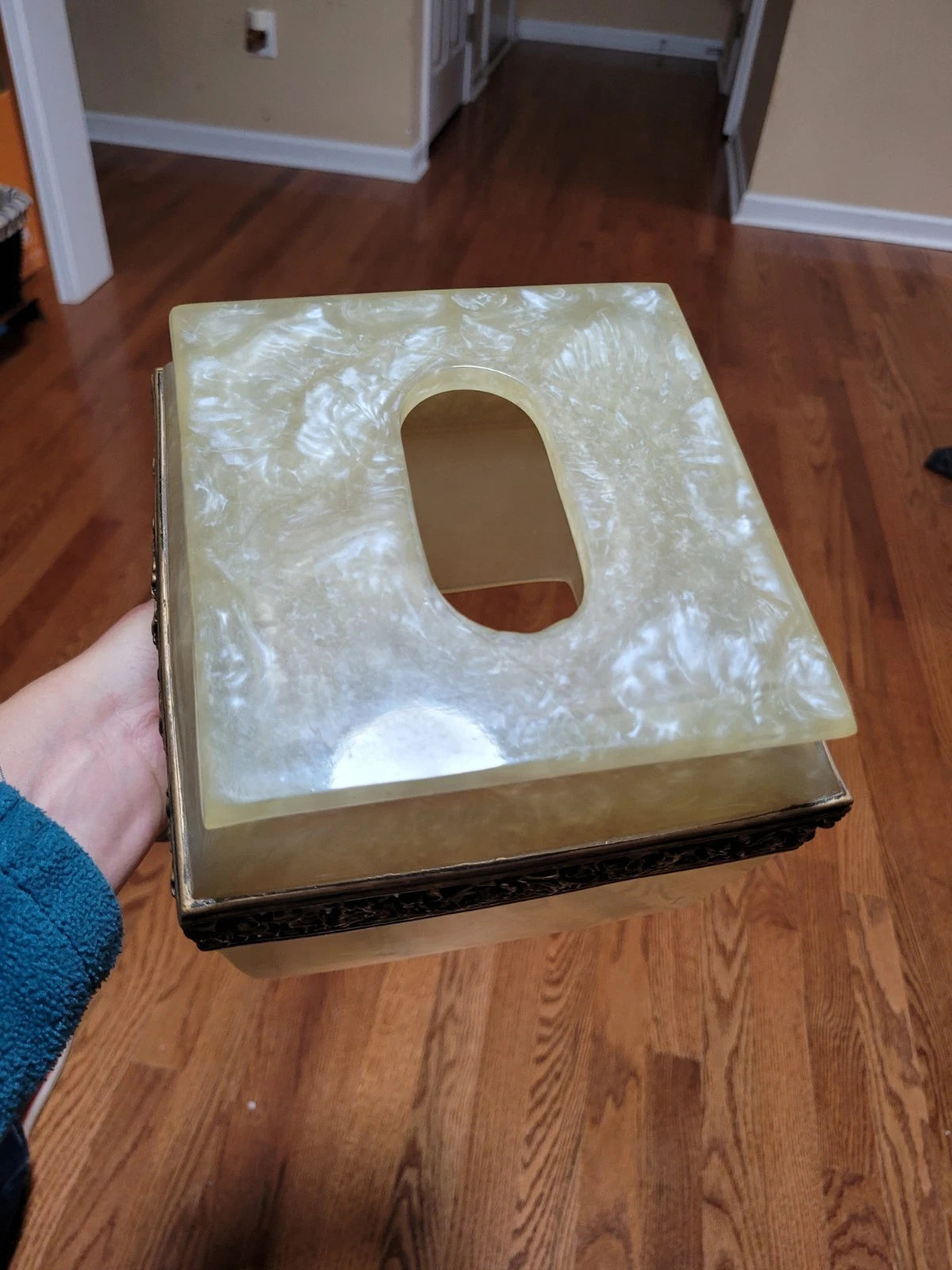 Wamsutta Adagio Faux Marble & Brass Tissue Box Cover EUC | eBay