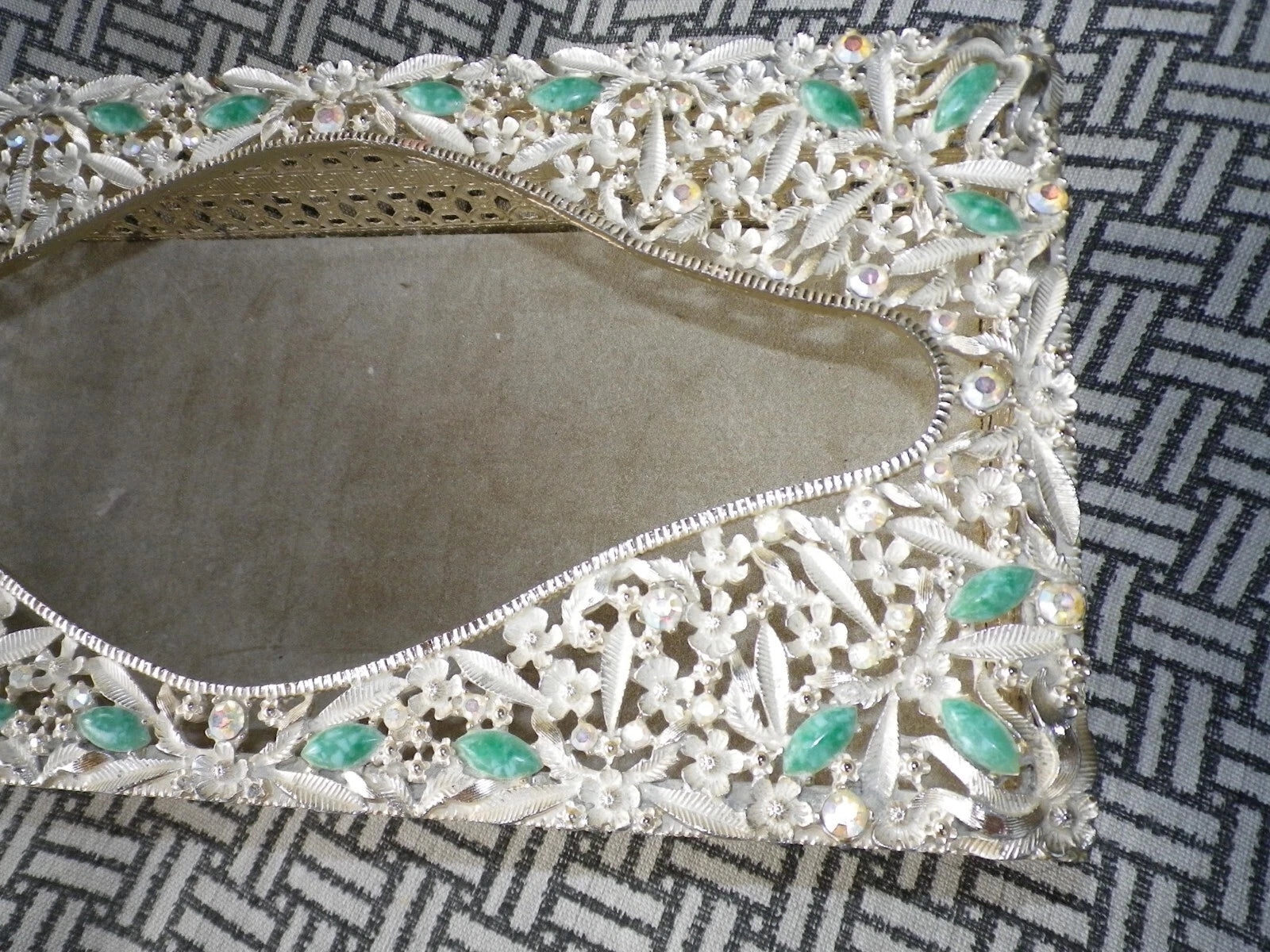 Vintage Gold Tone Metal Tissue Box Holder Filigree green stone aurora borealis | eBay