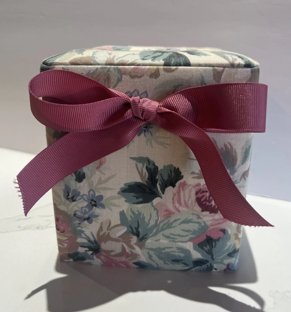 Vintage Croscill Chartwell Floral Fabric Tissue Box Cover Kleenex Cottage | eBay