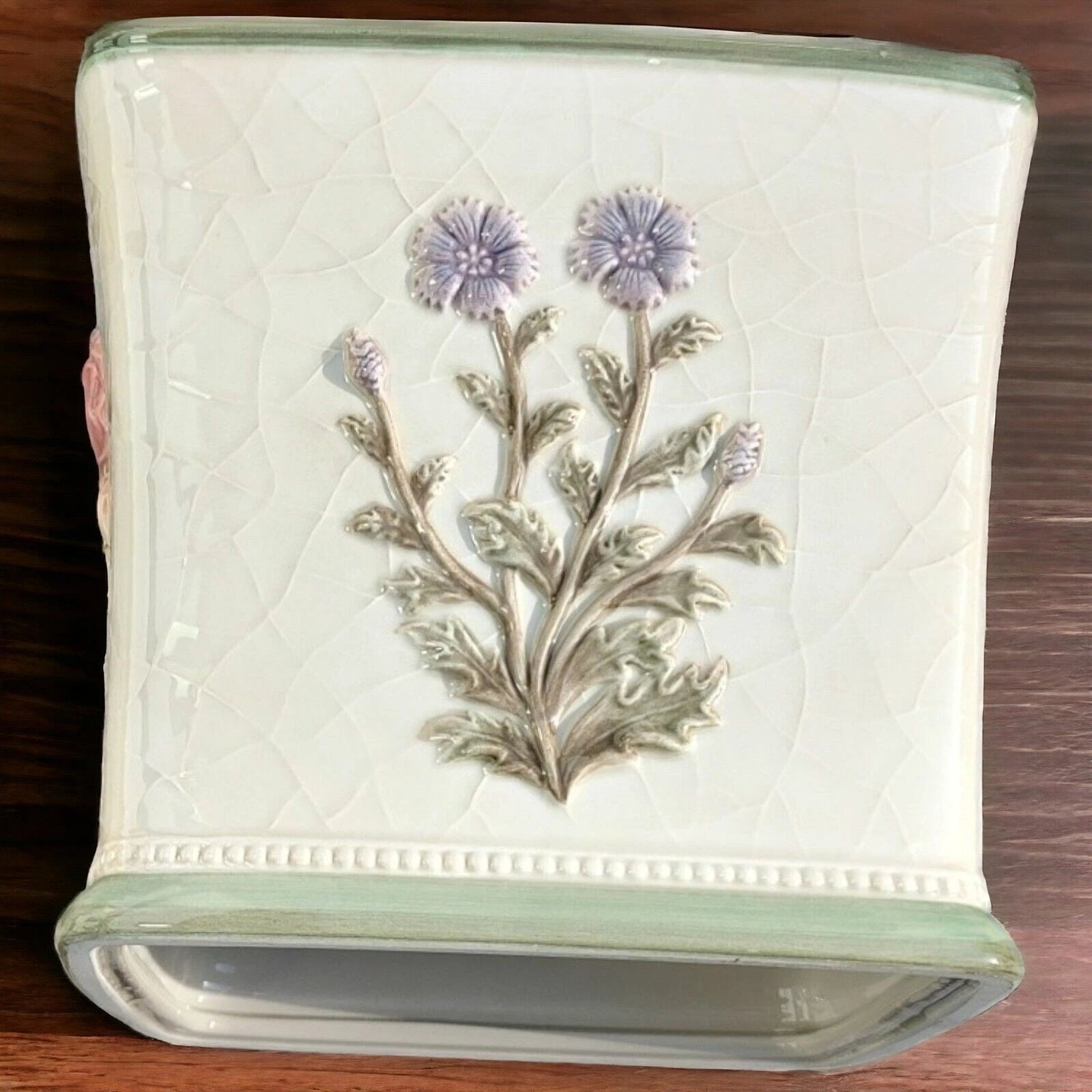 Croscill Crackle Glaze Raised Flowers Veronica Bath Ceramic Tissue Box Cover | eBay
