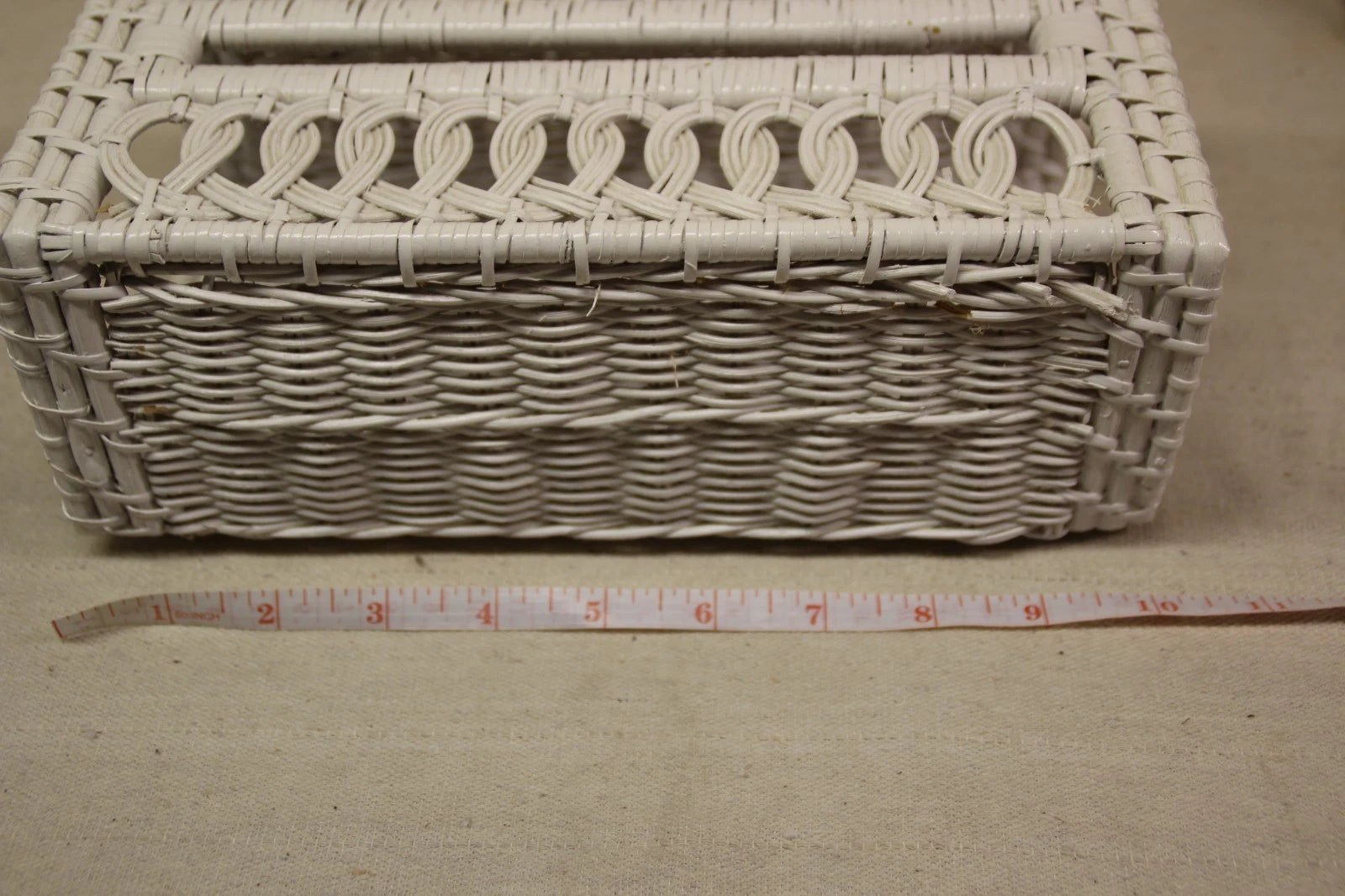 Vtg White Wicker Rattan Tissue Box Holder Cover 9.5x5.5x3.5" Swirls Crosses | eBay