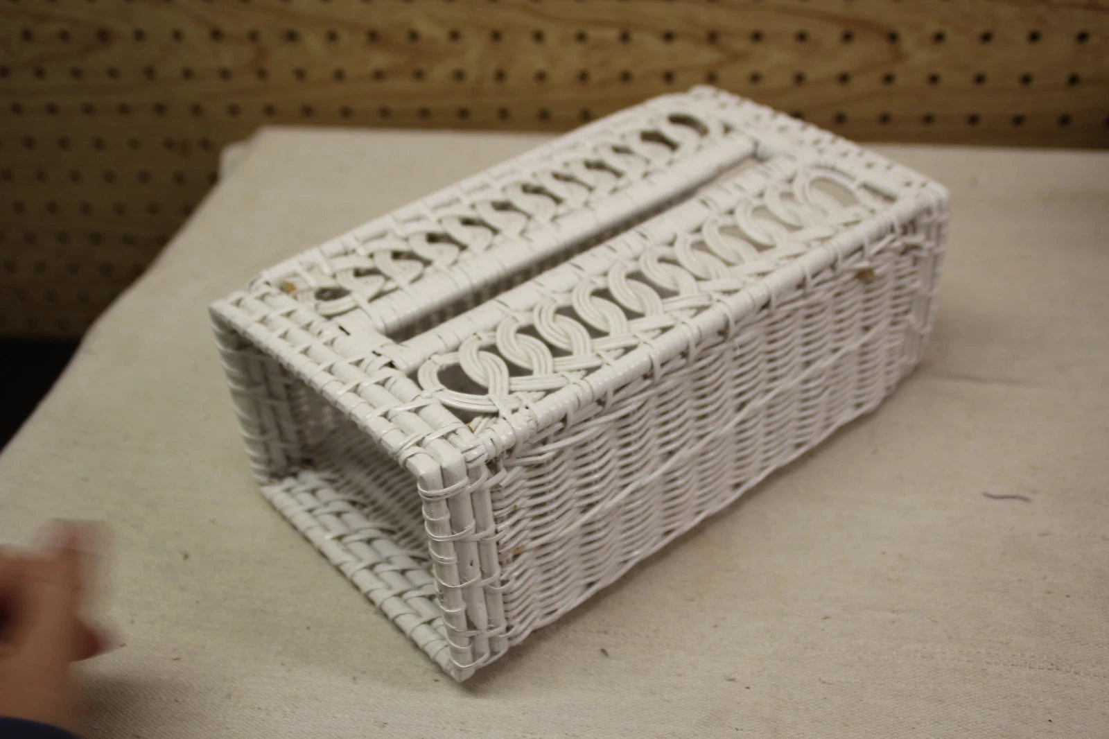 Vtg White Wicker Rattan Tissue Box Holder Cover 9.5x5.5x3.5" Swirls Crosses | eBay