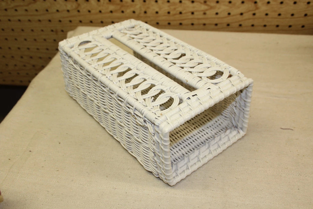 Vtg White Wicker Rattan Tissue Box Holder Cover 9.5x5.5x3.5" Swirls Crosses | eBay