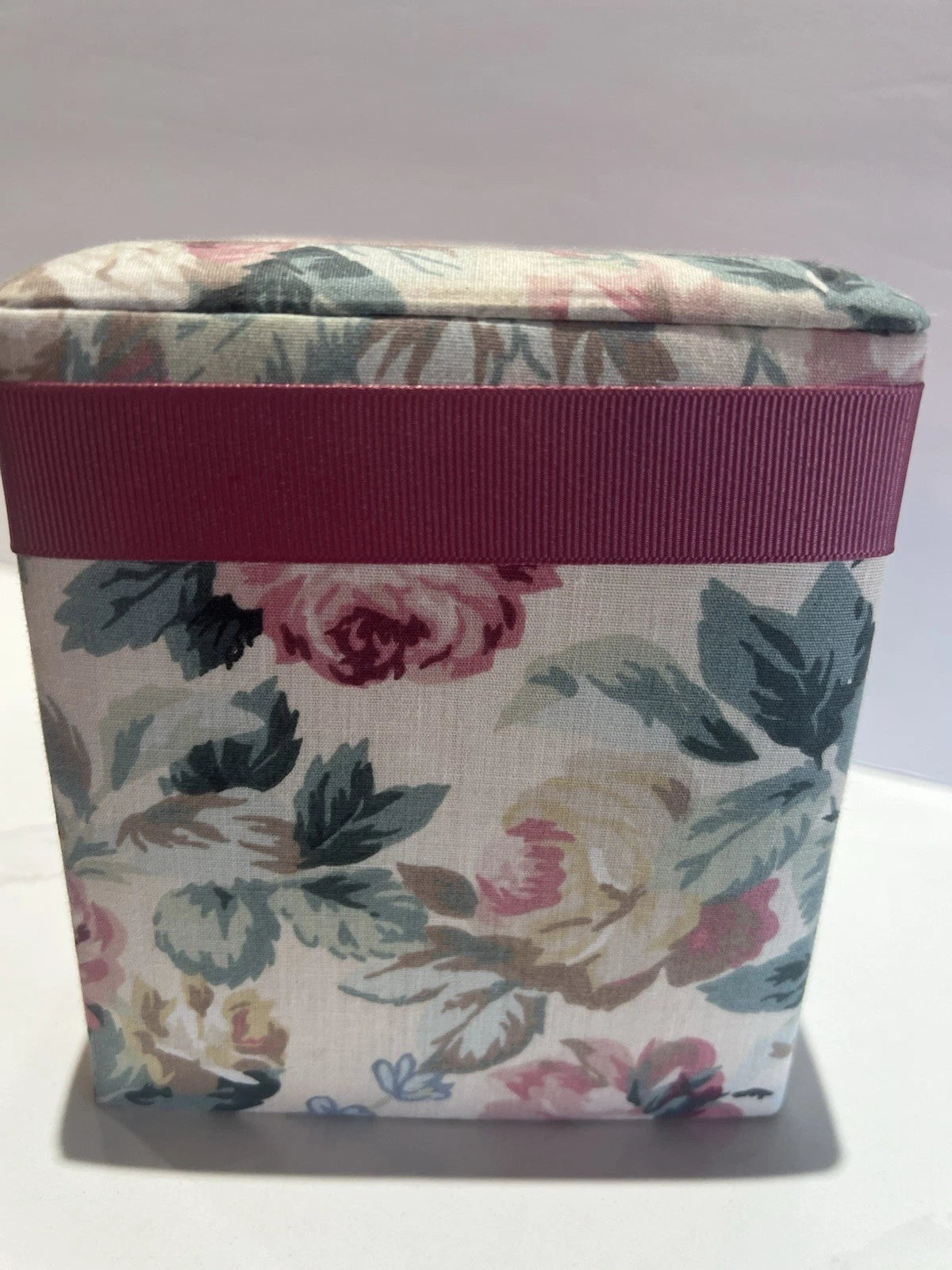 Vintage Croscill Chartwell Floral Fabric Tissue Box Cover Kleenex Cottage | eBay