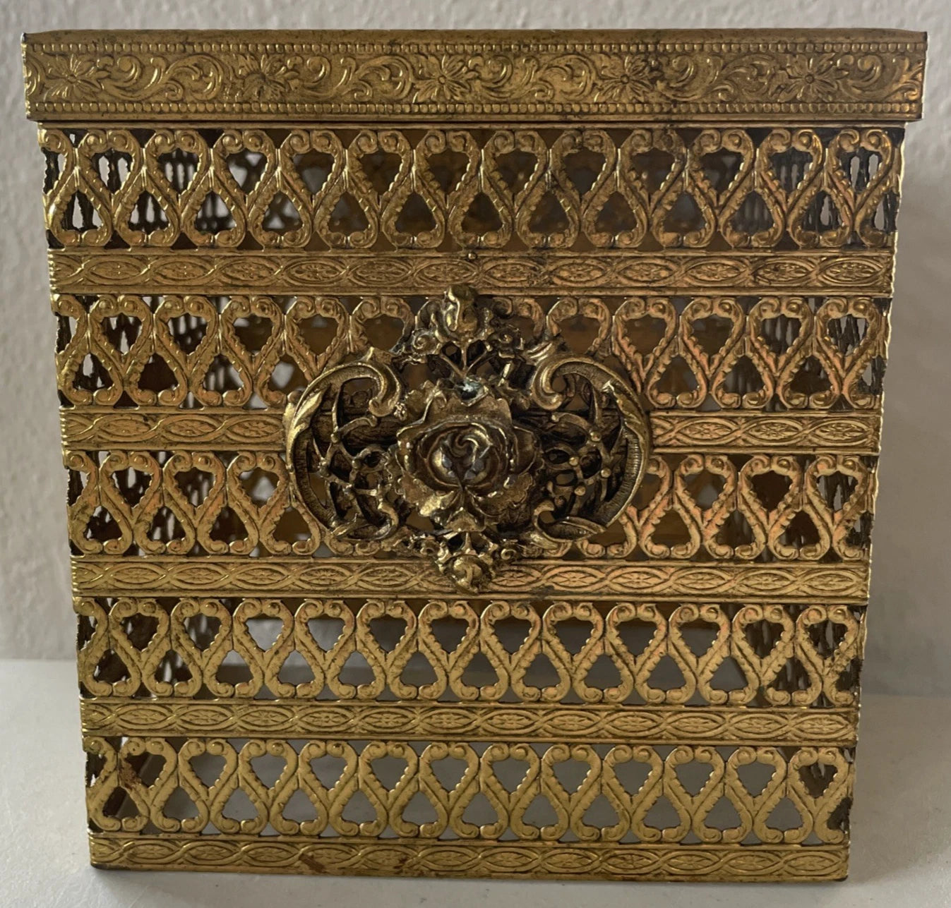 Vintage MCM Hollywood Regency Gold Tone Filigree Metal Tissue Box Cover Holder | eBay