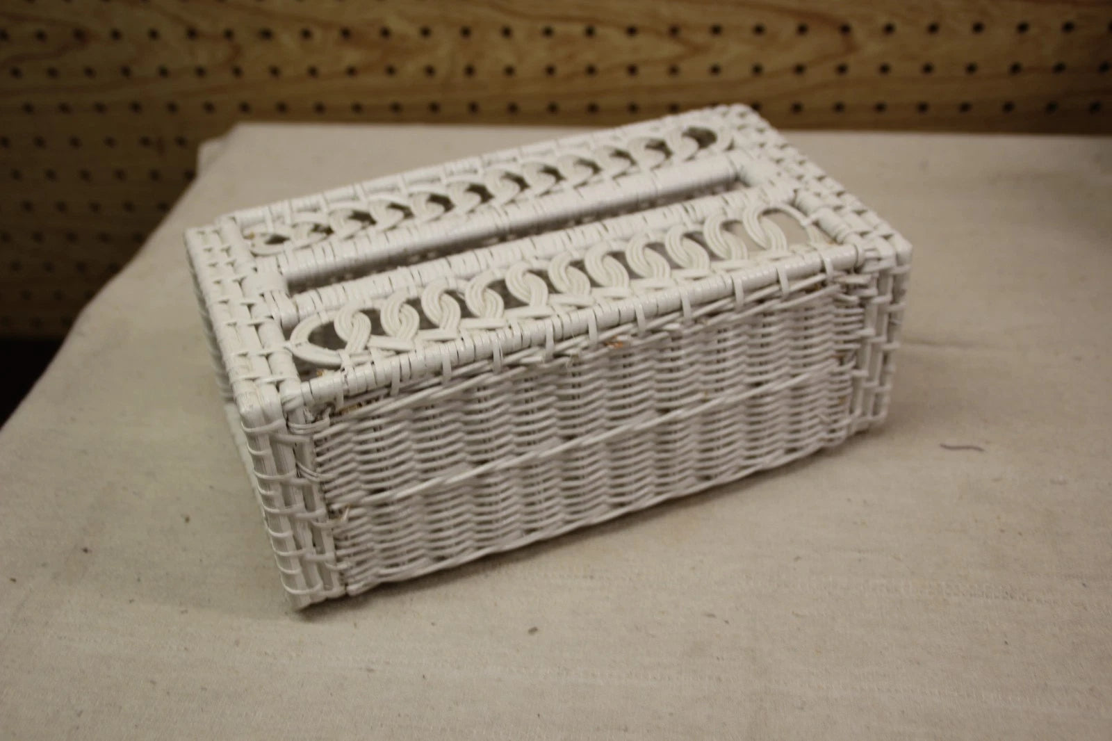 Vtg White Wicker Rattan Tissue Box Holder Cover 9.5x5.5x3.5" Swirls Crosses | eBay