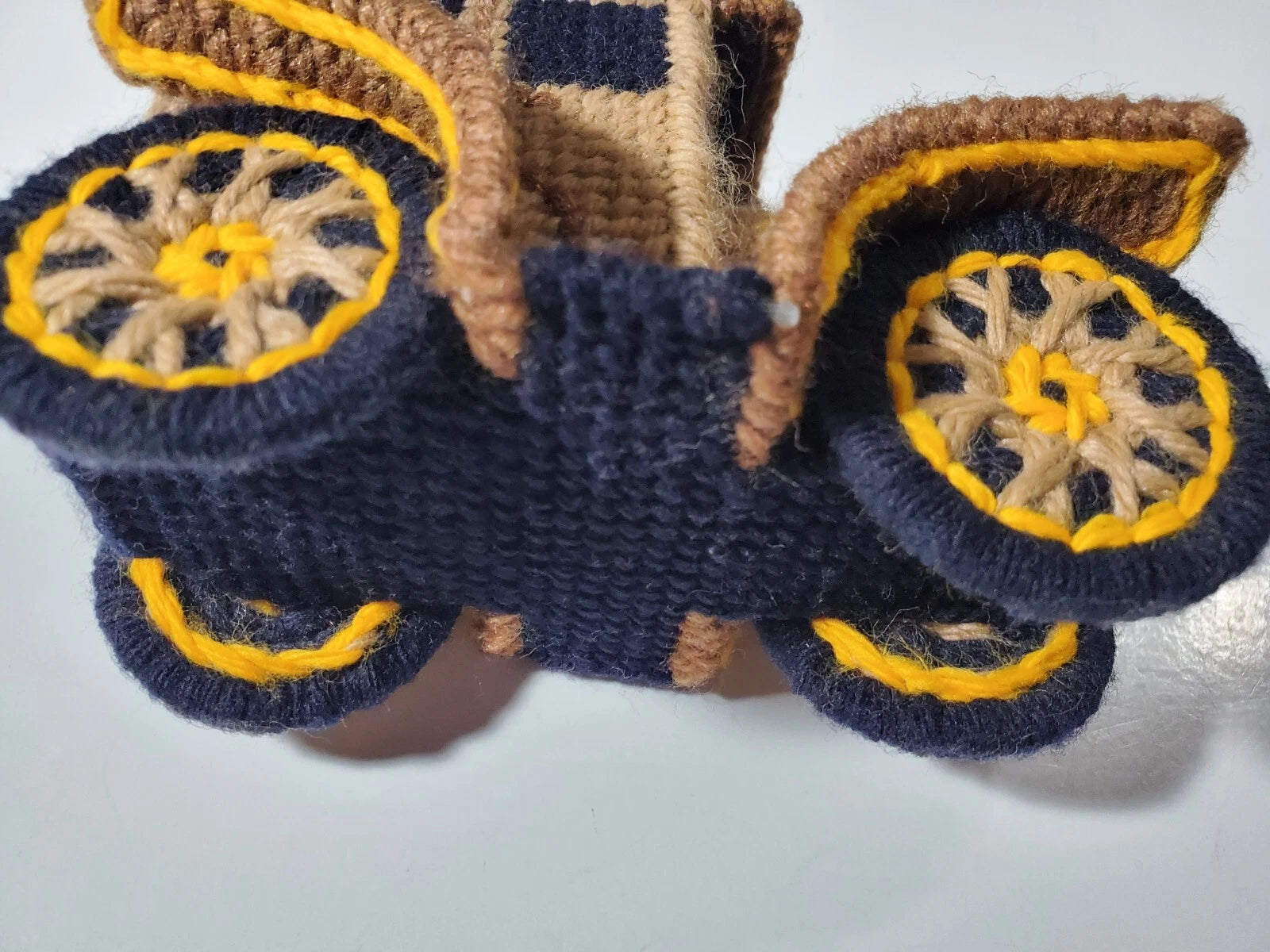 Vtg Knitted House Tissue Box Cover & Knitted Vintage Car Handmade Multicolor | eBay