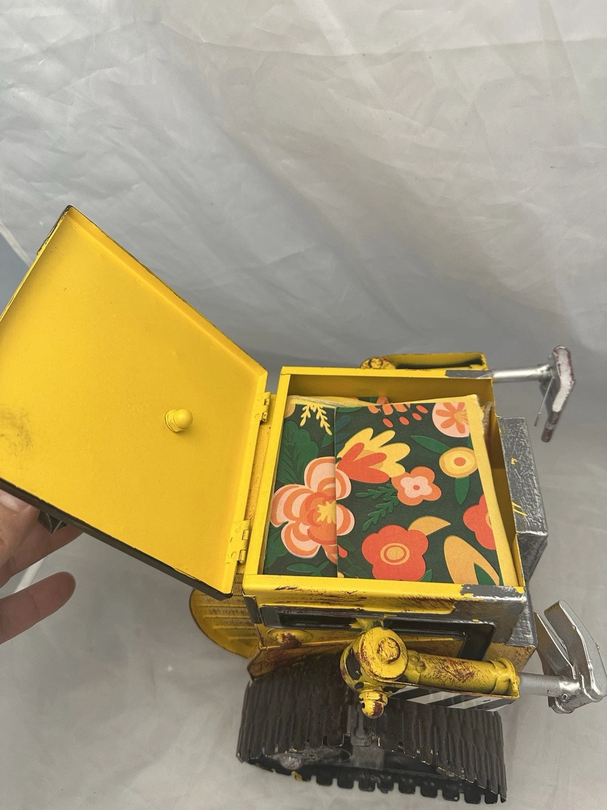 Metal Robot Style Tissue Box Movable Arms Design, Cute Wall-E Inspired w Mag Bug | eBay