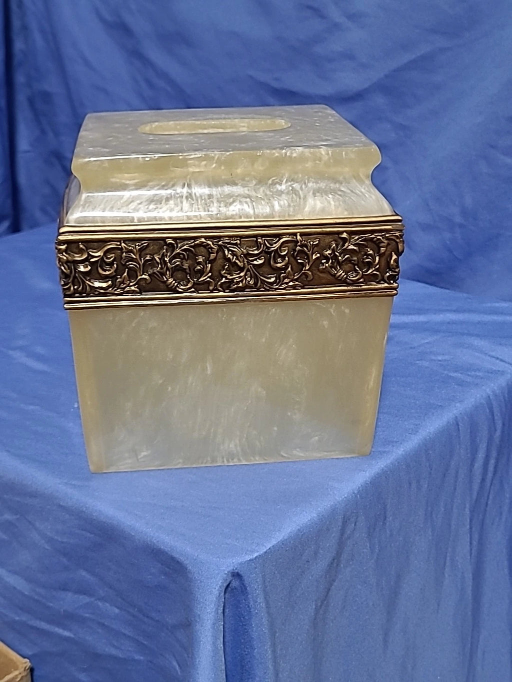 Wamsutta Adagio Faux Marble & Brass Tissue Box Cover EUC | eBay